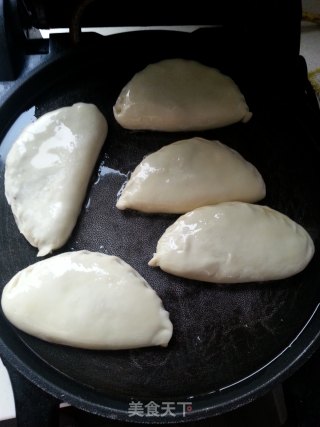 白菜猪肉馅饼的做法步骤：10