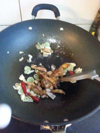 平菇炒肉丝的做法步骤：3