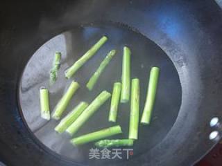 芦笋牛肉焗饭的做法步骤：3