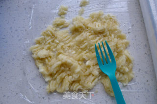 香蕉戚风蛋糕的做法步骤：1