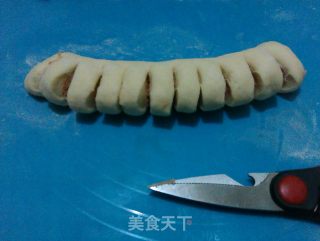 番茄酱奶酪花式面包的做法步骤：7