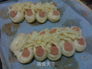 番茄酱奶酪花式面包的做法步骤：10