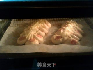 番茄酱奶酪花式面包的做法步骤：11
