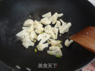 西红柿炒花菜的做法步骤：3