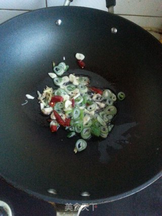 胡萝卜炒菜花的做法步骤：4