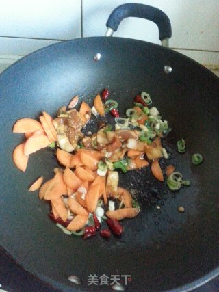 胡萝卜炒菜花的做法步骤：5