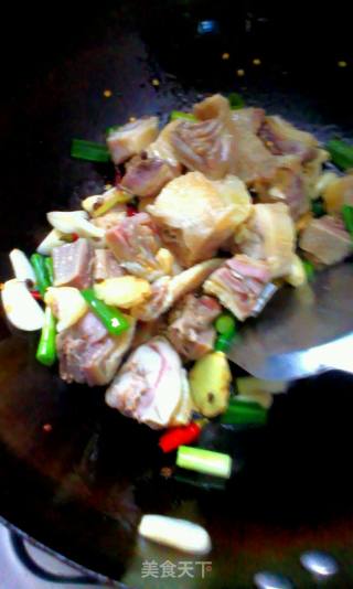 咸鸡黄花菜煲的做法步骤：5