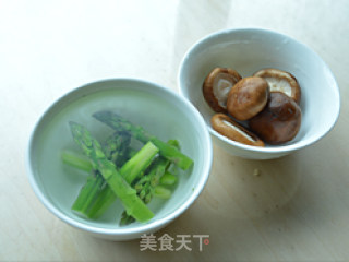 香菇鸡汤面的做法步骤：5