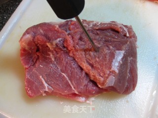 烤五香猪臀肉的做法步骤：1