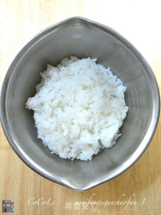 双丁蕃茄干炒饭－－迷你蕃茄干（一）的做法步骤：2