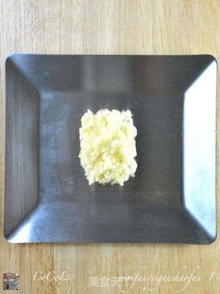 双丁蕃茄干炒饭－－迷你蕃茄干（一）的做法步骤：5
