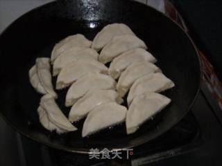 山药锅贴的做法步骤：7