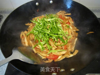 茄子的最家常做法--酸辣茄丝的做法步骤：8