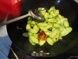 黄瓜片炒鸡蛋的做法步骤：6
