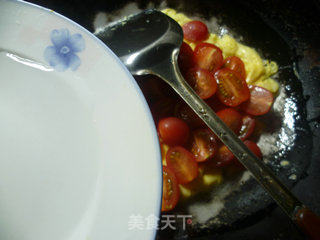圣女果炒鸡蛋的做法步骤：6