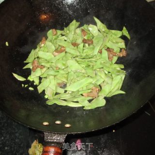 峨眉豆炒肉的做法步骤：5