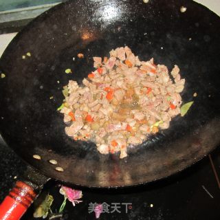 蒿笋炒肉的做法步骤：3