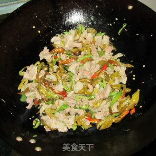 酸辣肉的做法步骤：4
