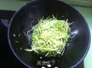 翡翠萝卜丝的做法步骤：3