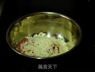 红烧狮子头的做法步骤：3