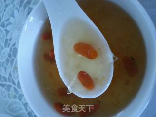 桃胶枸杞养颜羹的做法步骤：6