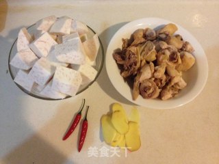 槟榔芋焖鸡的做法步骤：3