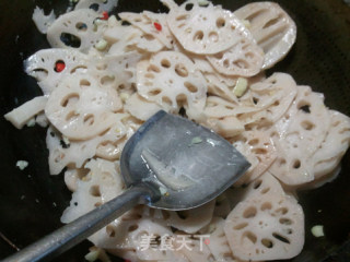 火麻油拌炒素莲藕的做法步骤：7