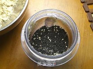 艾草黑芝麻汤圆的做法步骤：4