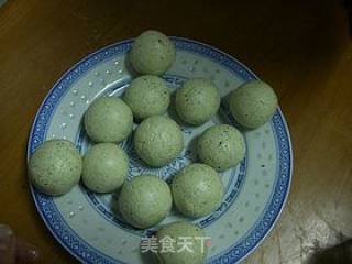 艾草黑芝麻汤圆的做法步骤：7
