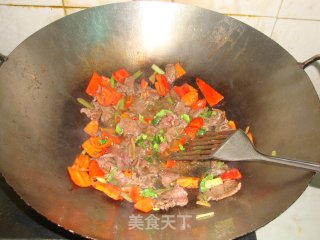 红椒蚝油牛肉的做法步骤：6