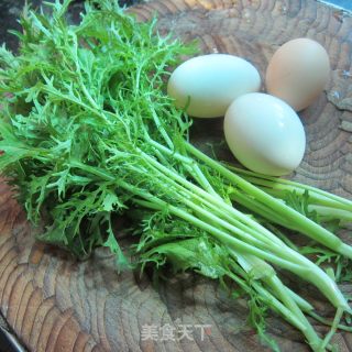 排菜煎蛋的做法步骤：1