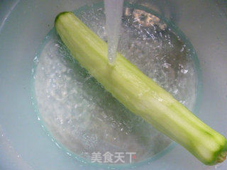里脊肉炒夜开花的做法步骤：2
