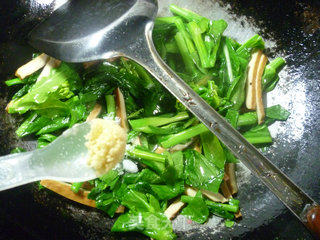 香干炒油菜蕻的做法步骤：9