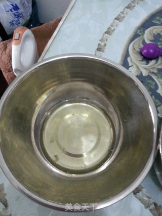 草莓奶油蛋糕（电饭煲做的）的做法步骤：5