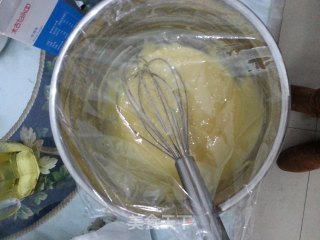 草莓奶油蛋糕（电饭煲做的）的做法步骤：10