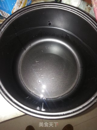 草莓奶油蛋糕（电饭煲做的）的做法步骤：15