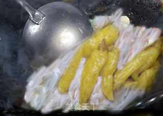 泡椒炒莲藕的做法步骤：3