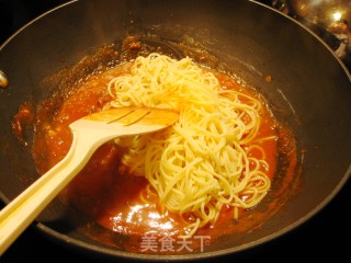 牛肉酱意面 Beef Sauce Spaghetti的做法步骤：4