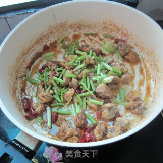 芹菜鸡丁的做法步骤：6