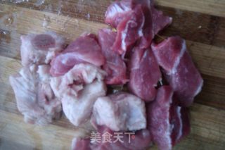 玉米排骨汤的做法步骤：3