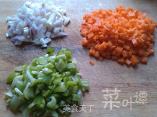 牛肉炒饭的做法步骤：2
