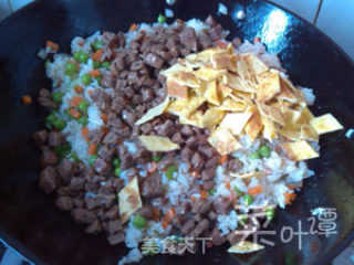 牛肉炒饭的做法步骤：6