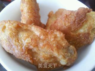 炸鸡翅的做法步骤：1