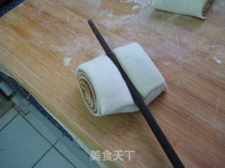麻酱花卷的做法步骤：6