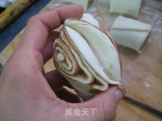 麻酱花卷的做法步骤：7