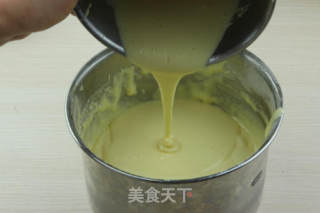 海绵蛋糕——慕斯蛋糕的必备搭配的做法步骤：8