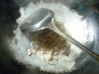 里脊肉海带炒乌冬面的做法步骤：4