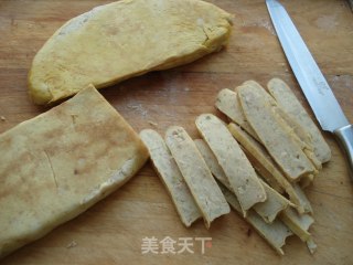 蛋皮土豆卷的做法步骤：11