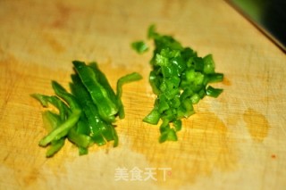 青椒皮蛋的做法步骤：3