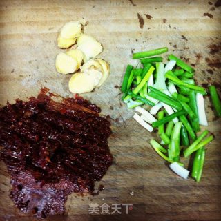 小番茄虎皮蛋烧牛腩的做法步骤：2